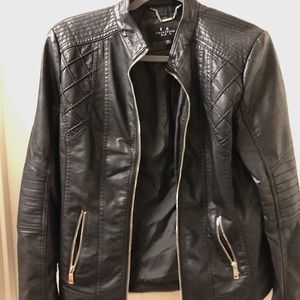 comfy black leather jacket!